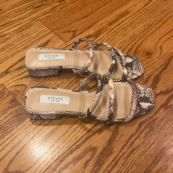 Steven Woman’s Snakeskin Heels Size 8.5 - Picture 3 of 6